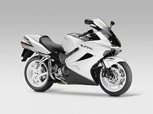 honda_vfr_2009_03